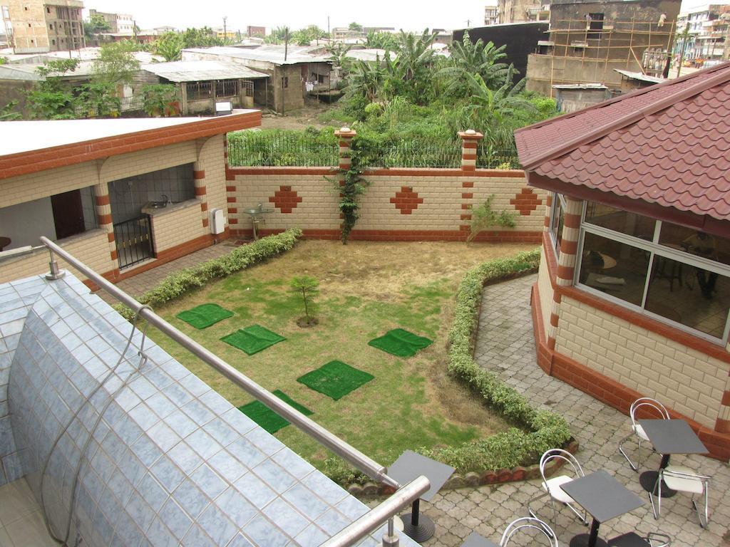Afrique Hotel Douala Airport Dış mekan fotoğraf