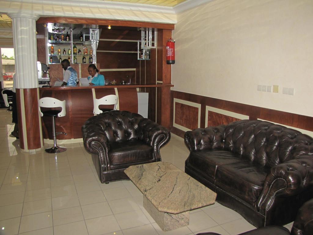 Afrique Hotel Douala Airport Dış mekan fotoğraf