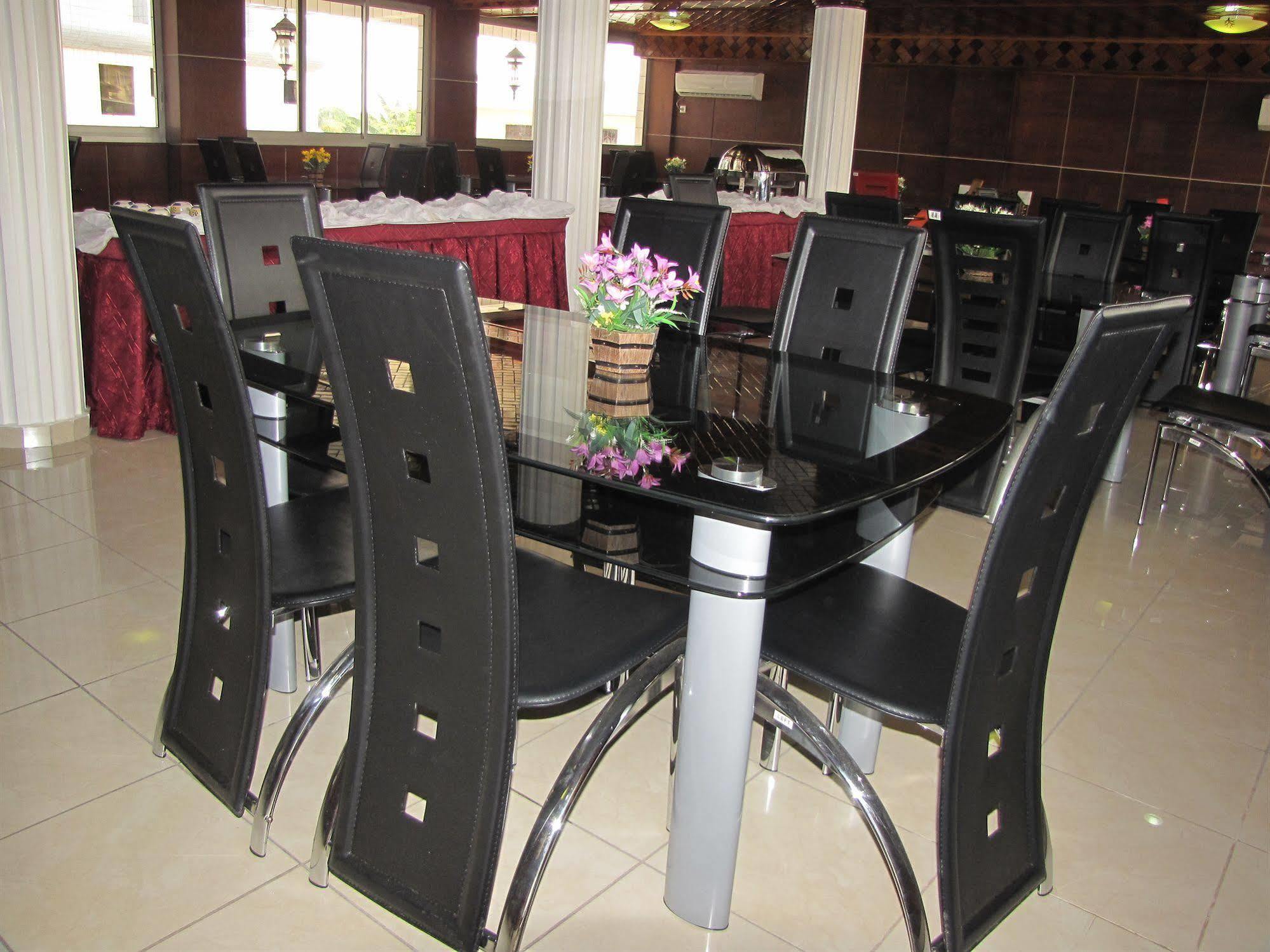 Afrique Hotel Douala Airport Dış mekan fotoğraf