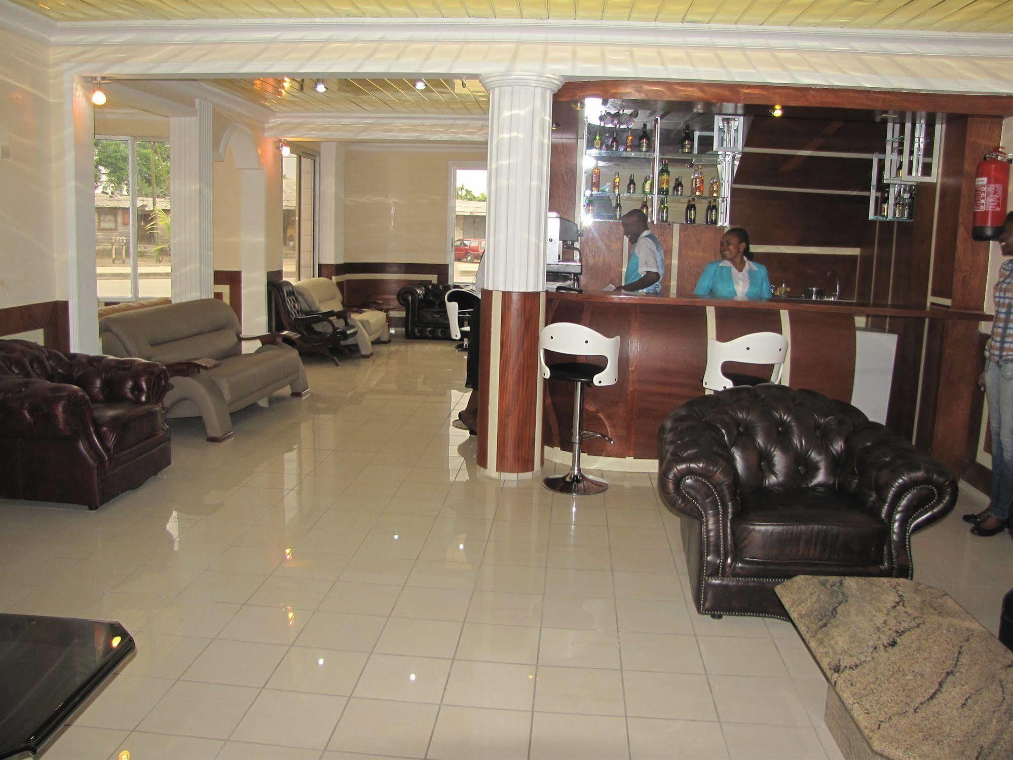 Afrique Hotel Douala Airport Dış mekan fotoğraf