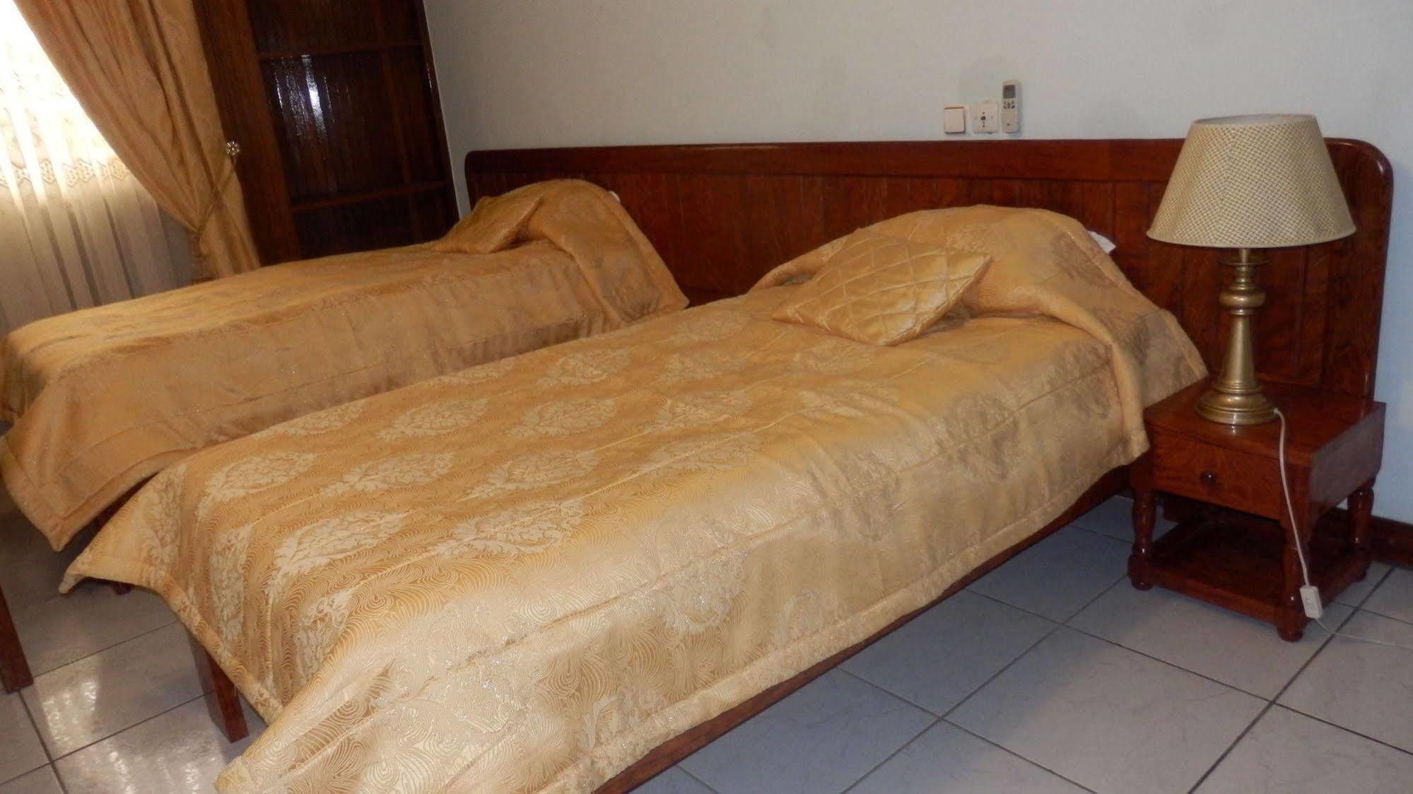 Afrique Hotel Douala Airport Dış mekan fotoğraf