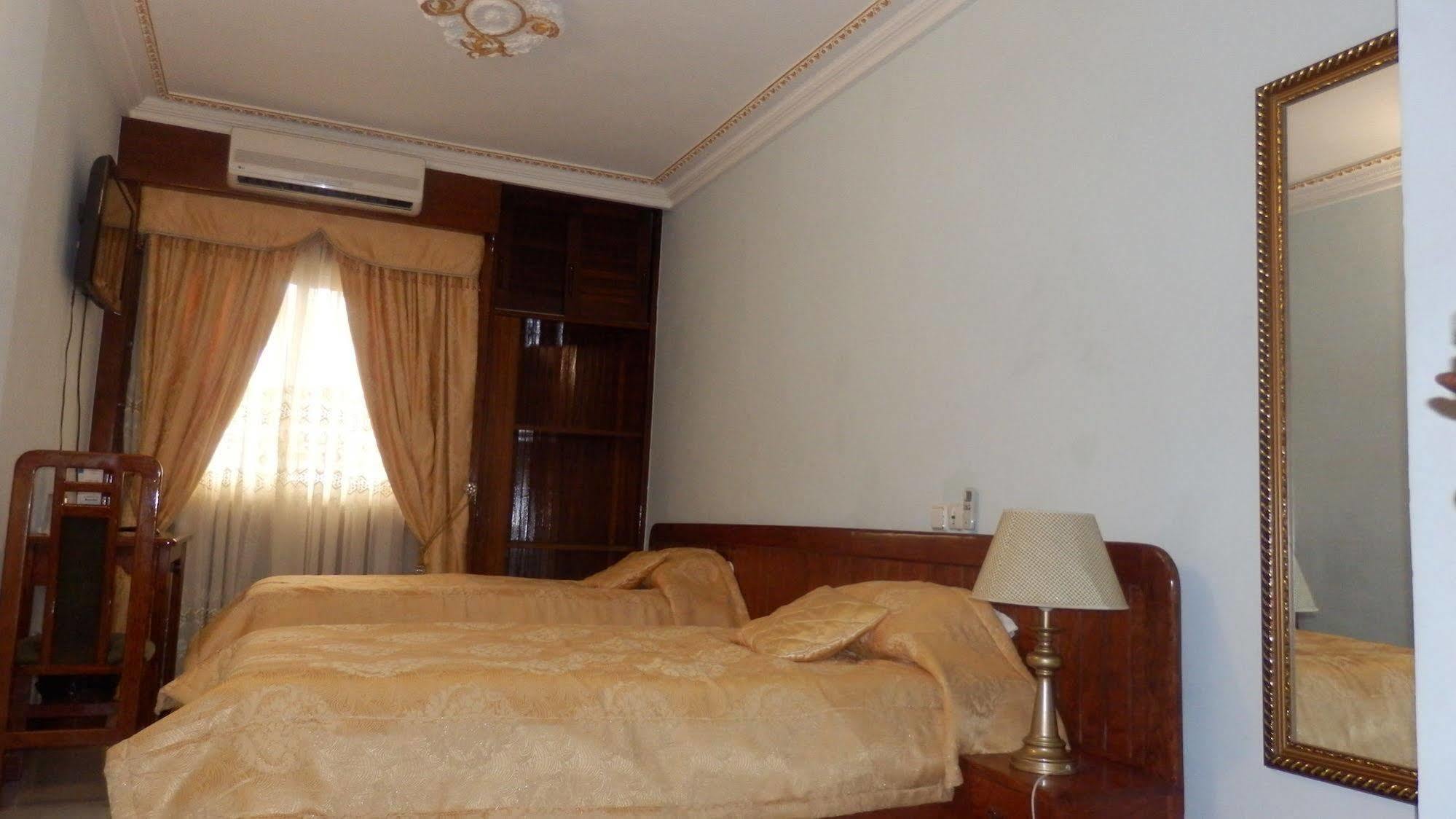Afrique Hotel Douala Airport Dış mekan fotoğraf